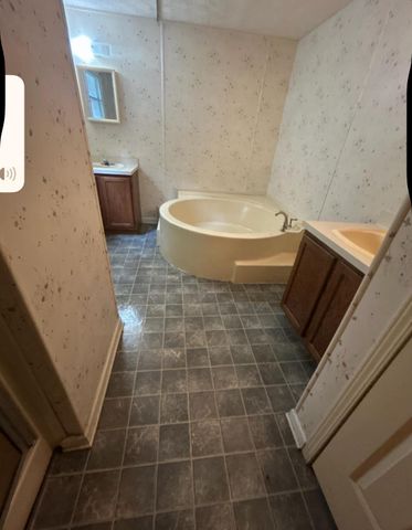 122 Log Rd Road, Ringgold, GA 30736