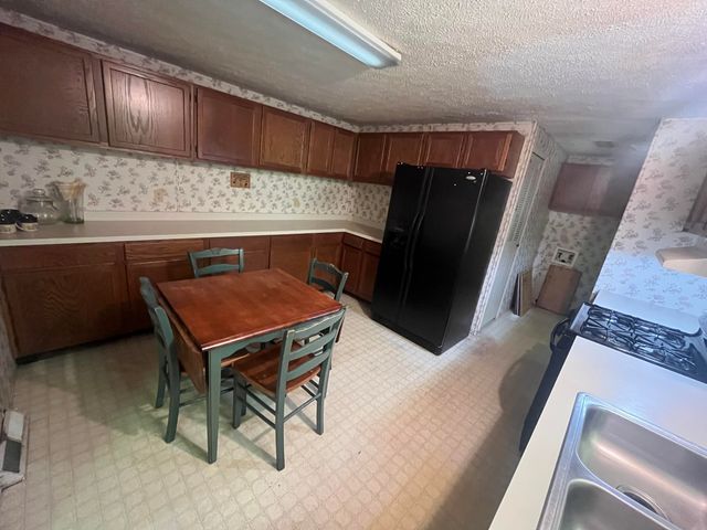 122 Log Rd Road, Ringgold, GA 30736