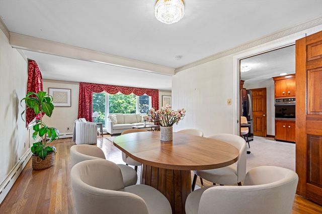 38 Robinhood Rd, Winchester, MA 01890