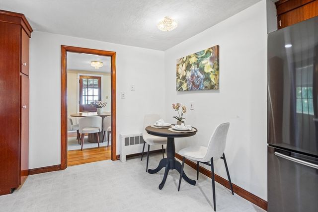 38 Robinhood Rd, Winchester, MA 01890