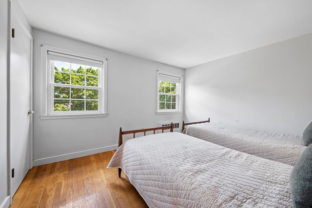 38 Robinhood Rd, Winchester, MA 01890