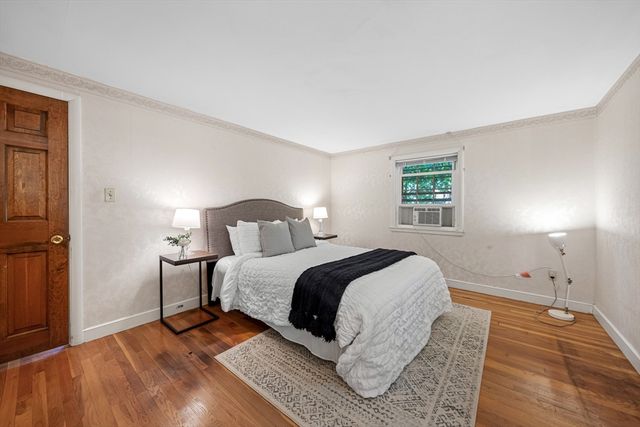 38 Robinhood Rd, Winchester, MA 01890
