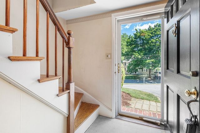 38 Robinhood Rd, Winchester, MA 01890