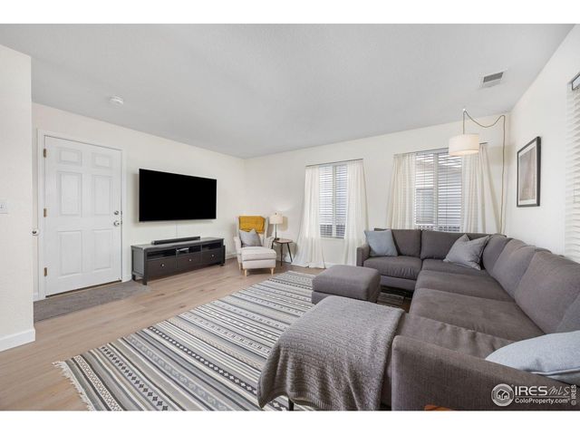 1337 Trail Ridge Rd, Longmont, CO 80504