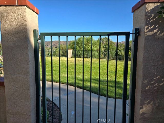 236 Country Club Drive B, Simi Valley, CA 93065