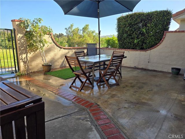 236 Country Club Drive B, Simi Valley, CA 93065