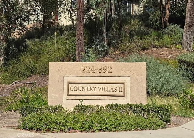 236 Country Club Drive B, Simi Valley, CA 93065