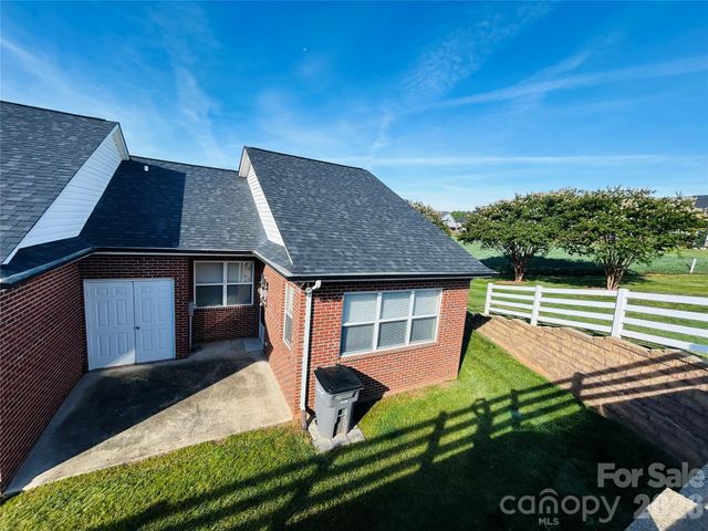 6277 Iris Court, Denver, NC 28037