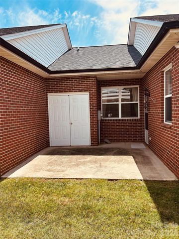 6277 Iris Court, Denver, NC 28037