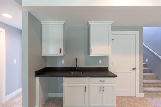 3067 Ridgeview Circle, Coralville, IA 52241