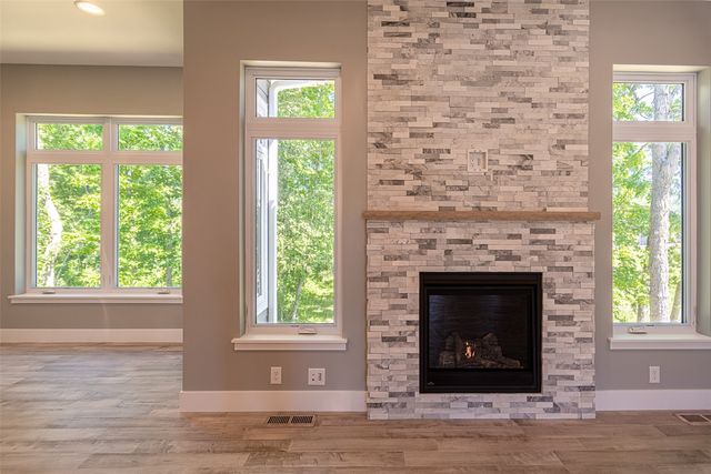 3067 Ridgeview Circle, Coralville, IA 52241