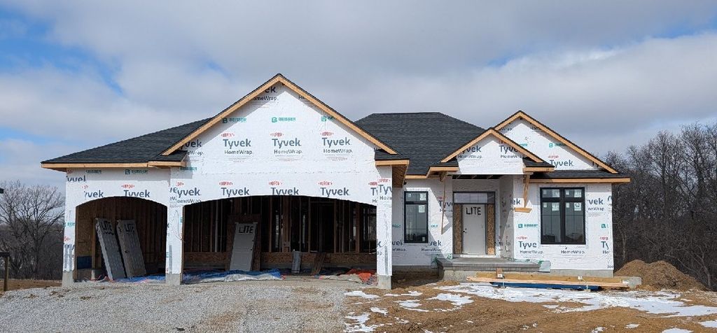 3067 Ridgeview Circle, Coralville, IA 52241