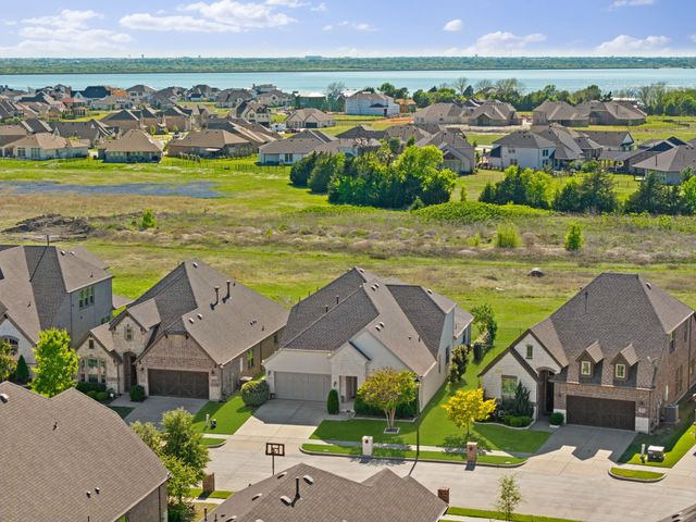 824 Promise Drive, Heath, TX 75126