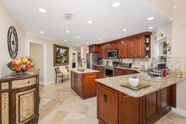 321 WATERFORD CIRCLE E, Tarpon Springs, FL 34688