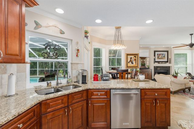 321 WATERFORD CIRCLE E, Tarpon Springs, FL 34688