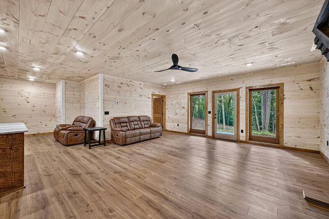 78 Hilltop Way, Mineral Bluff, GA 30559