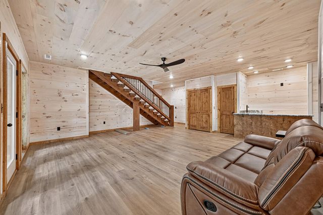 78 Hilltop Way, Mineral Bluff, GA 30559