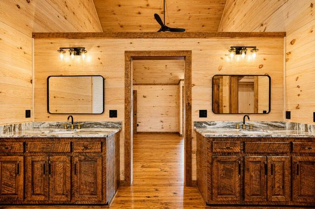 78 Hilltop Way, Mineral Bluff, GA 30559