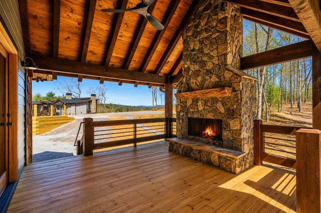 78 Hilltop Way, Mineral Bluff, GA 30559