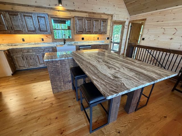 78 Hilltop Way, Mineral Bluff, GA 30559