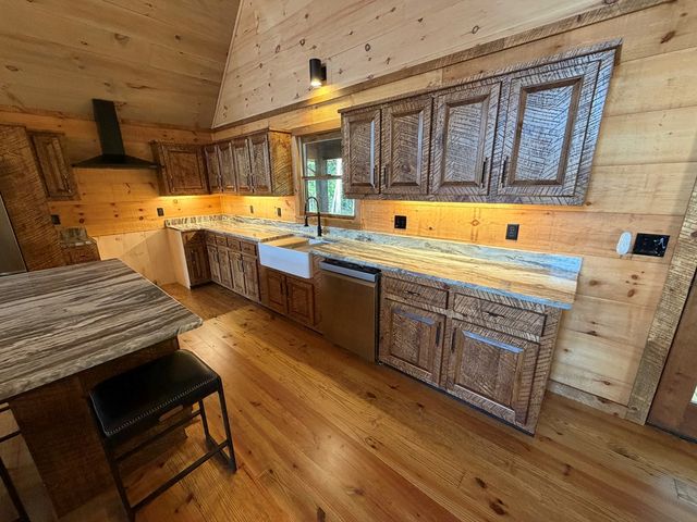 78 Hilltop Way, Mineral Bluff, GA 30559