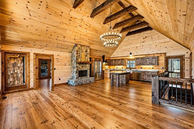 78 Hilltop Way, Mineral Bluff, GA 30559