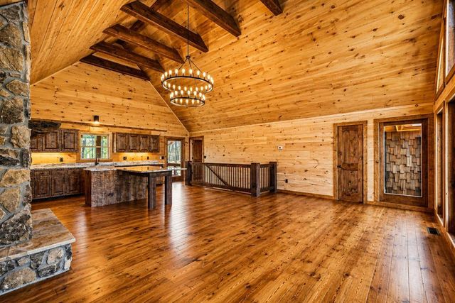 78 Hilltop Way, Mineral Bluff, GA 30559