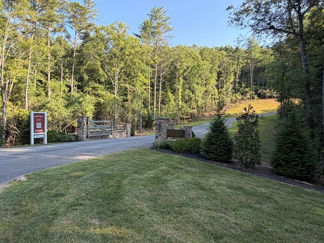 78 Hilltop Way, Mineral Bluff, GA 30559