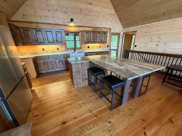 78 Hilltop Way, Mineral Bluff, GA 30559