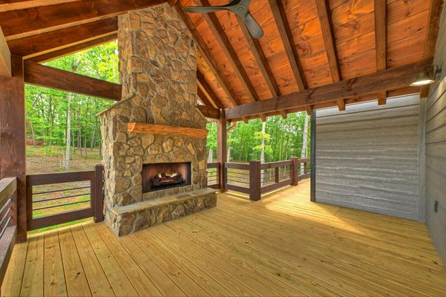 78 Hilltop Way, Mineral Bluff, GA 30559