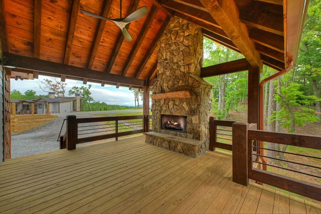 78 Hilltop Way, Mineral Bluff, GA 30559