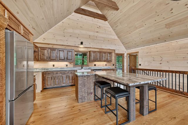 78 Hilltop Way, Mineral Bluff, GA 30559