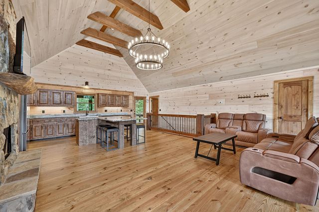 78 Hilltop Way, Mineral Bluff, GA 30559