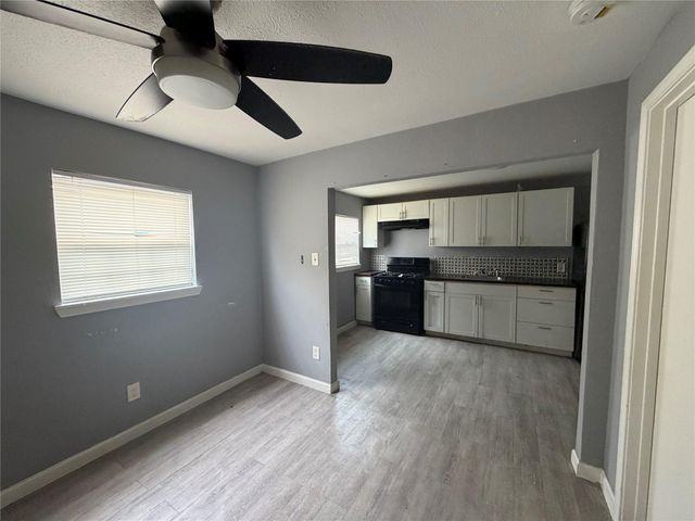 7018 Avenue F 8, Houston, TX 77011