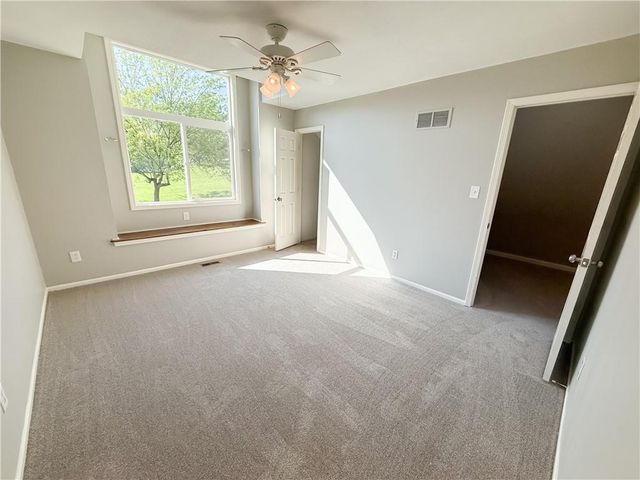 3221 NW Shannon Drive, Blue Springs, MO 64015