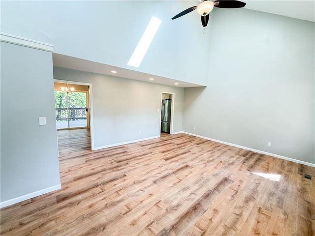 3221 NW Shannon Drive, Blue Springs, MO 64015
