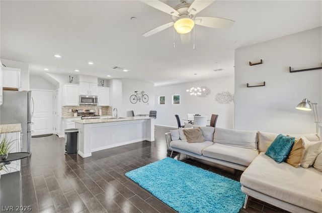 48 Jasmine Point Street, Henderson, NV 89074