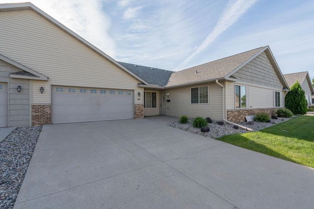 109 Palmer Path, Mankato, MN 56001