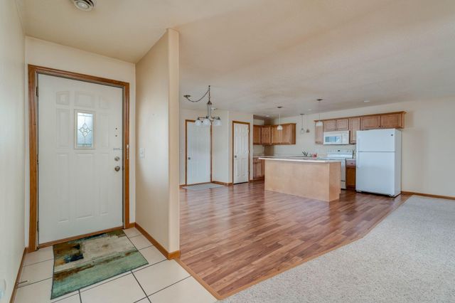 109 Palmer Path, Mankato, MN 56001