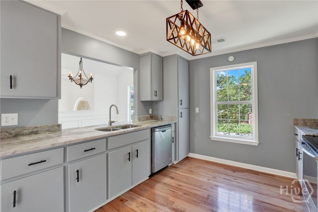 Image 15 of property listing at 140 Runner Road, Savannah, GA 31410