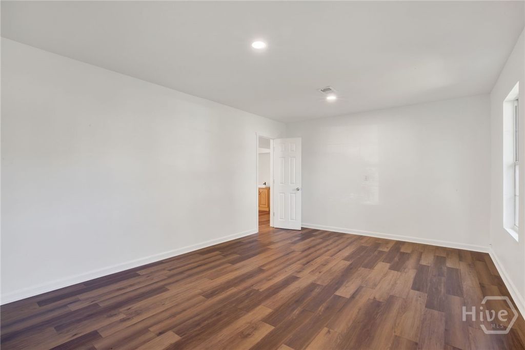 Image 34 of property listing at 140 Runner Road, Savannah, GA 31410