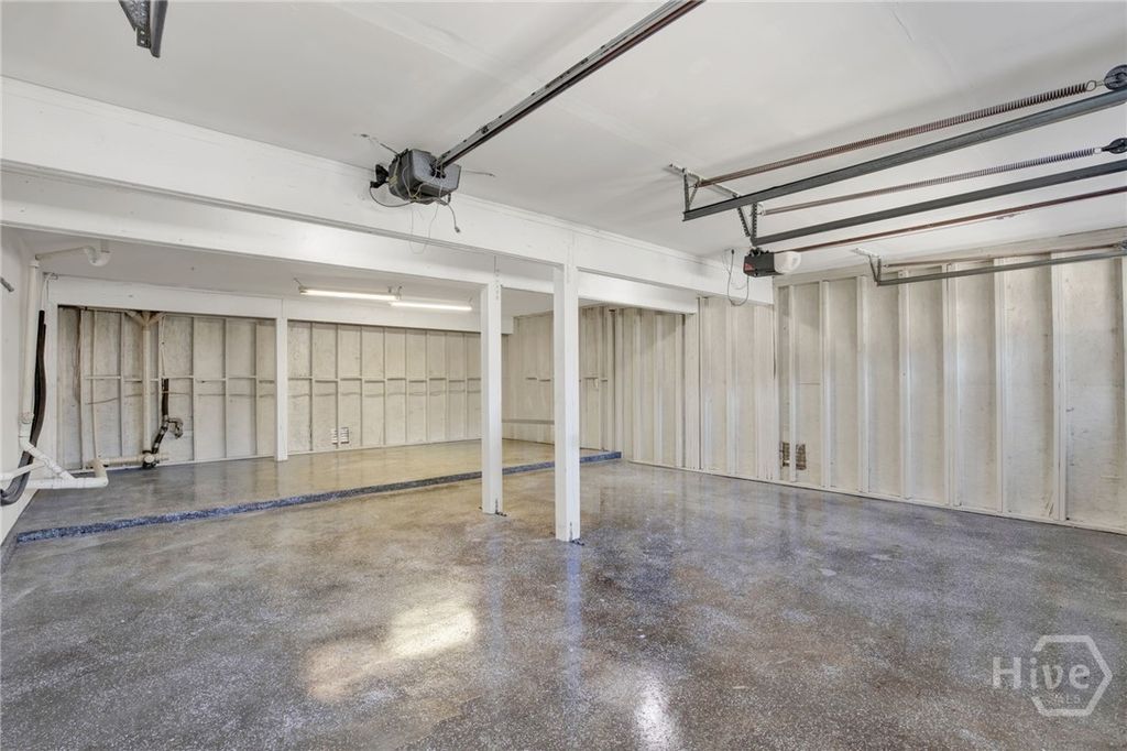 Image 37 of property listing at 140 Runner Road, Savannah, GA 31410