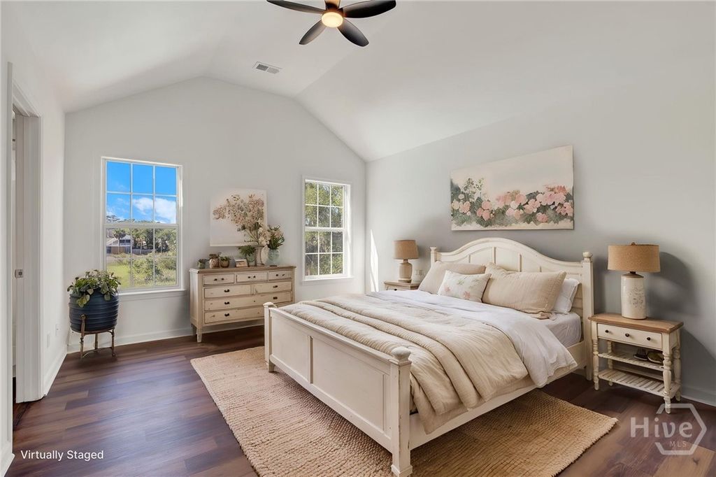 Image 9 of property listing at 140 Runner Road, Savannah, GA 31410