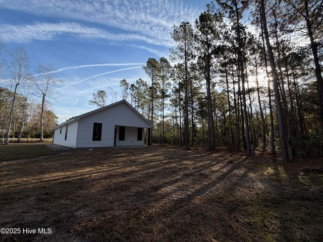 1152 Watts Landing Road, Hampstead, NC 28443