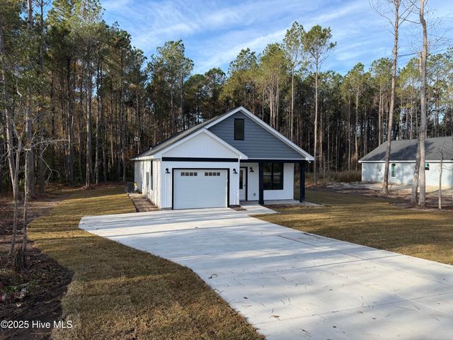 1152 Watts Landing Road, Hampstead, NC 28443