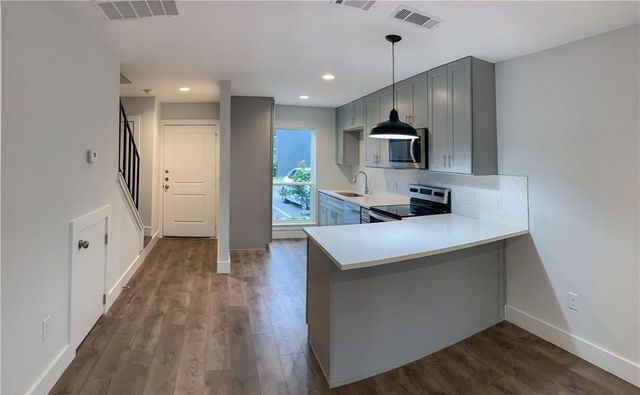 3812 Southway DR 104, Austin, TX 78704