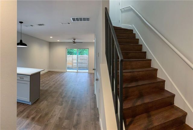 3812 Southway DR 104, Austin, TX 78704