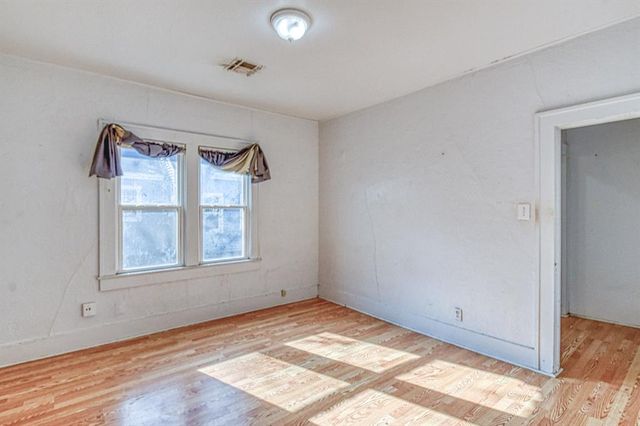 1005 S 17th Street, Chickasha, OK 73018