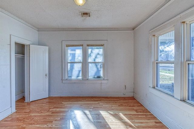 1005 S 17th Street, Chickasha, OK 73018