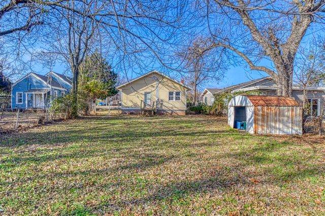 1005 S 17th Street, Chickasha, OK 73018